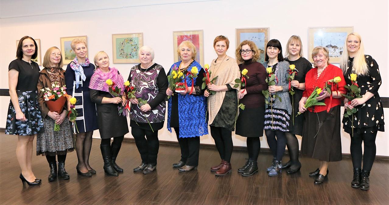 Deltuvoje – floristinių paveikslų paroda / Dainiaus Vyto nuotr. Floristinių paveikslų parodos dalyvės.