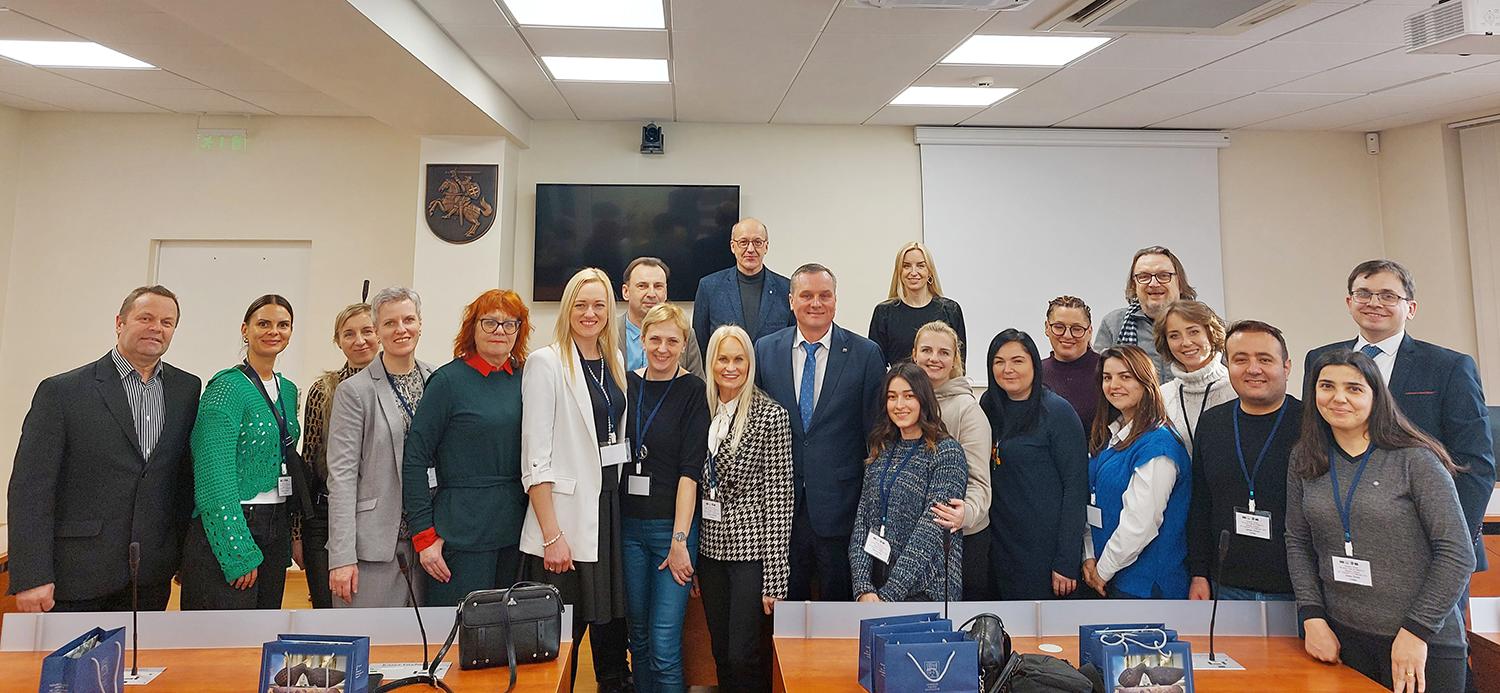 „Erasmus+“ projekte – apie informacines technologijas / Projekto dalyviai viešėjo savivaldybėje.  Chrisijos Kvietkauskienės nuotr.