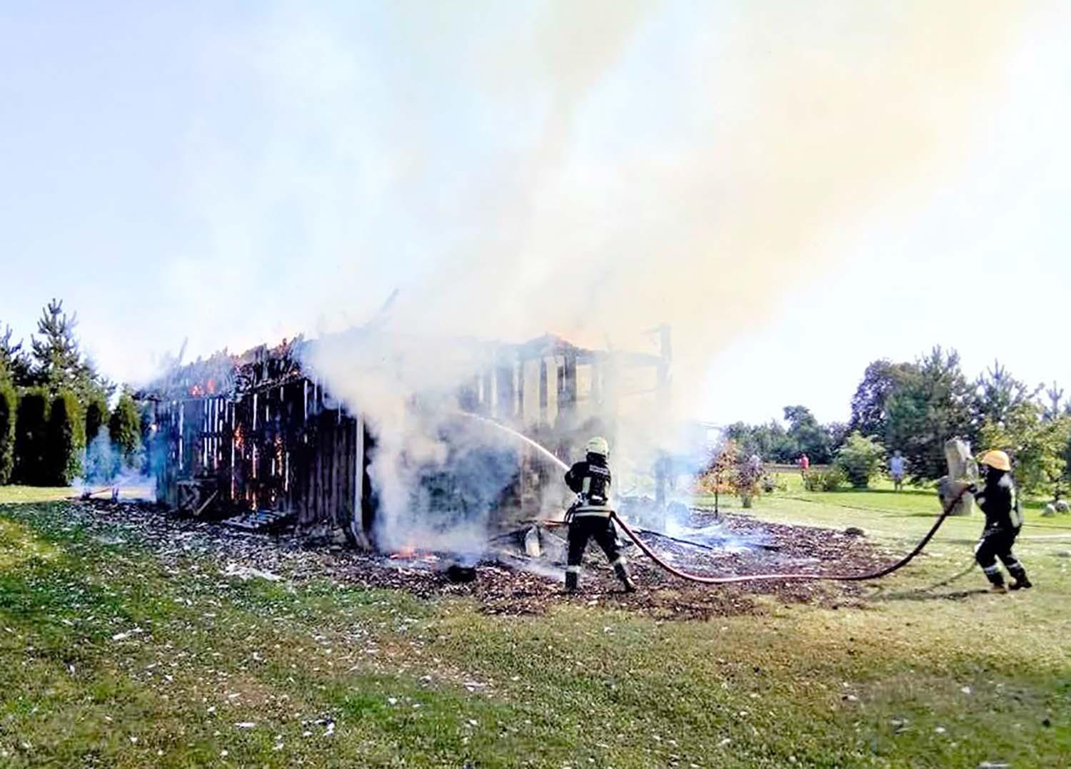 Gaisrai šiemet sunaikino 7 pastatus /
