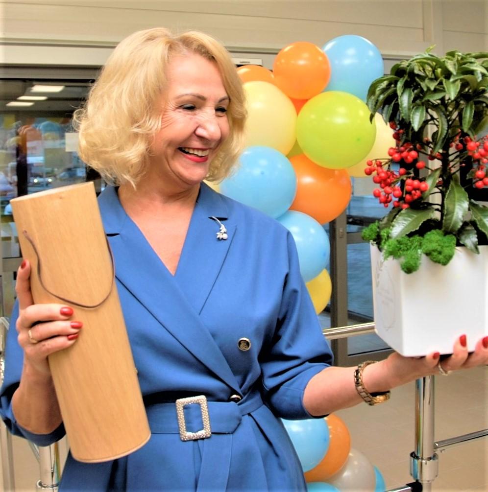 Garbės piliečio vardas bus suteiktas Angelei Andrikonienei /