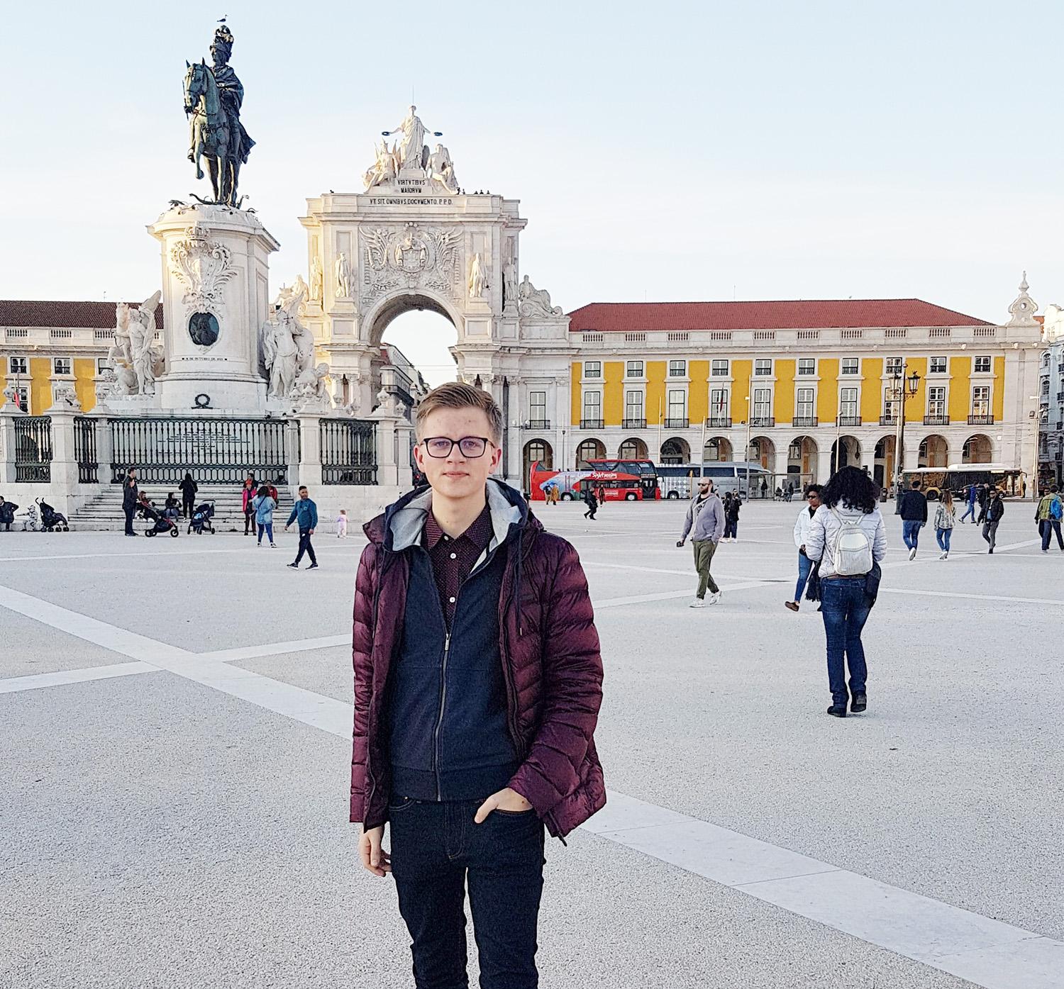 Geriausias rajono abiturientas nutarė studijuoti istoriją / P. Brazinskas – geriausias rajono abiturientas.  Asmeninio albumo nuotr.