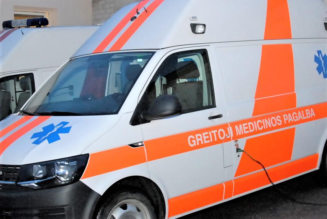 Į ligoninę atvežtas sužalotas vyras /