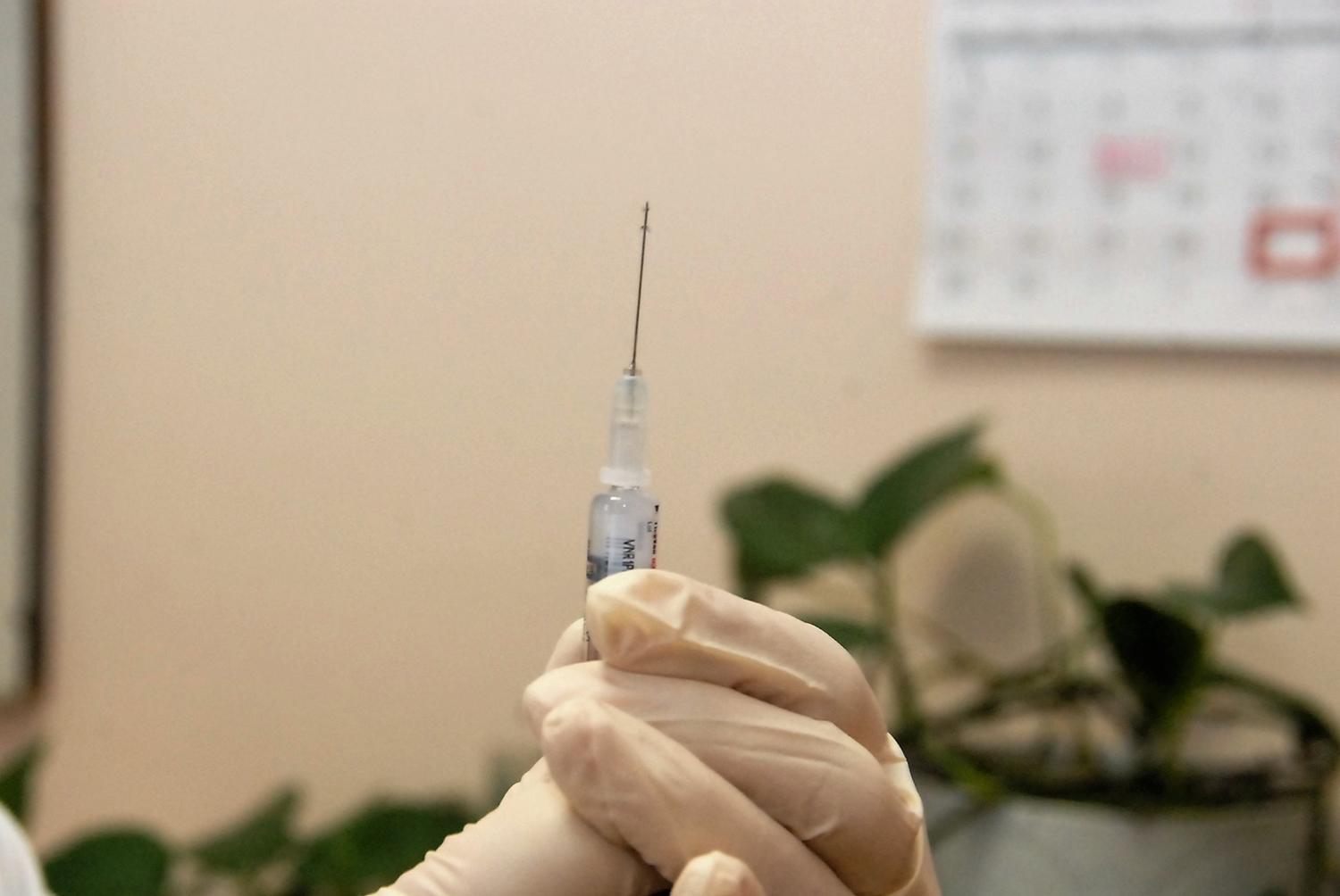 Į patalus guldo žiemiškos ligos / Geriausia apsauga nuo gripo – skiepai. Gedimino Nemunaičio nuotr.