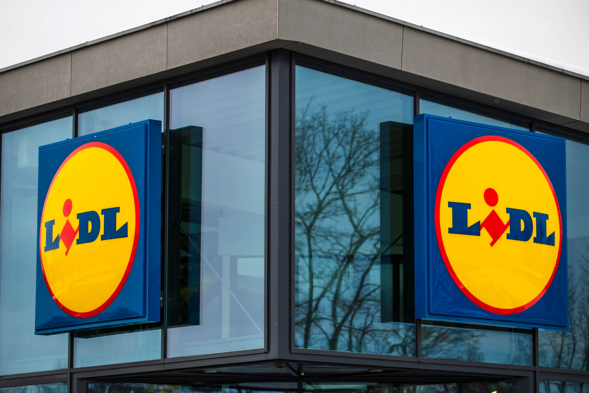 bet ir juos viršijo“ /