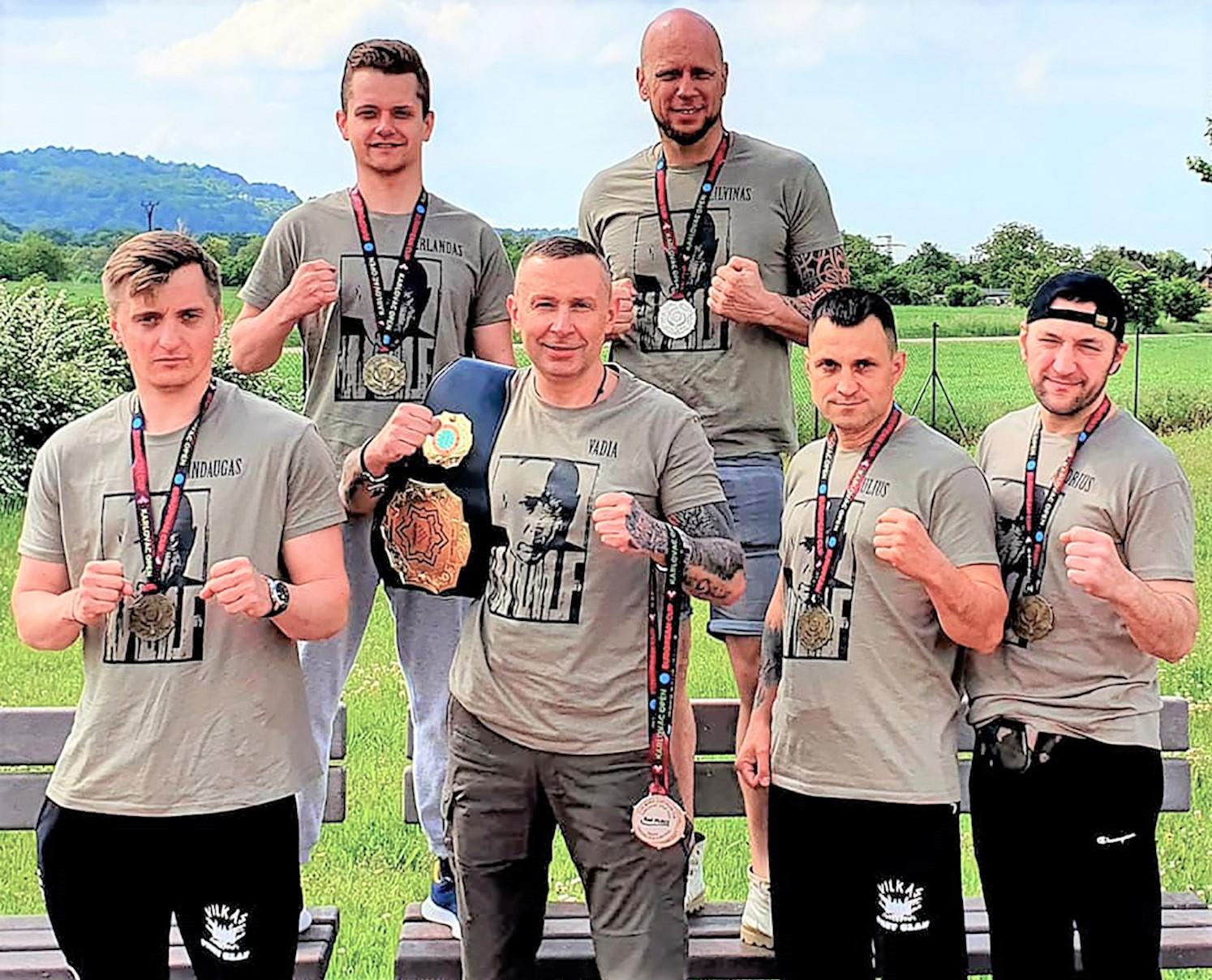 Iškovojo medalių /