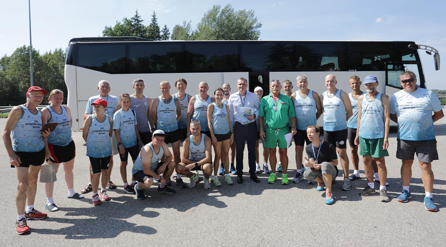 Istorinį įvykį pagerbė bėgimu / Dainiaus Vyto nuotr. Bėgime „Baltijos kelias“ dalyvavo ir ukmergiškiai.