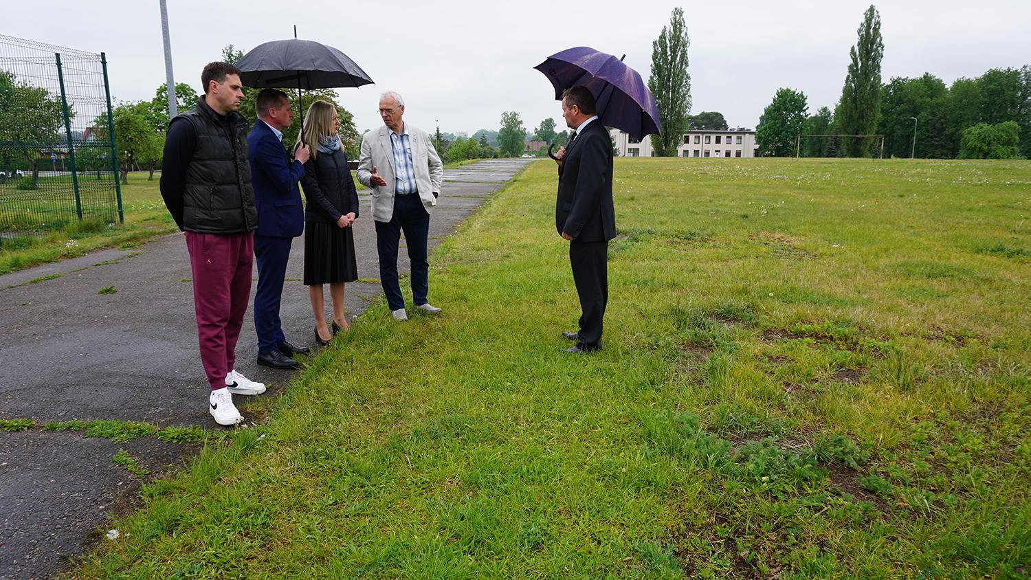 Įvertino – tai kelia grėsmę mokinių saugumui / Rajono vadovai įvertino