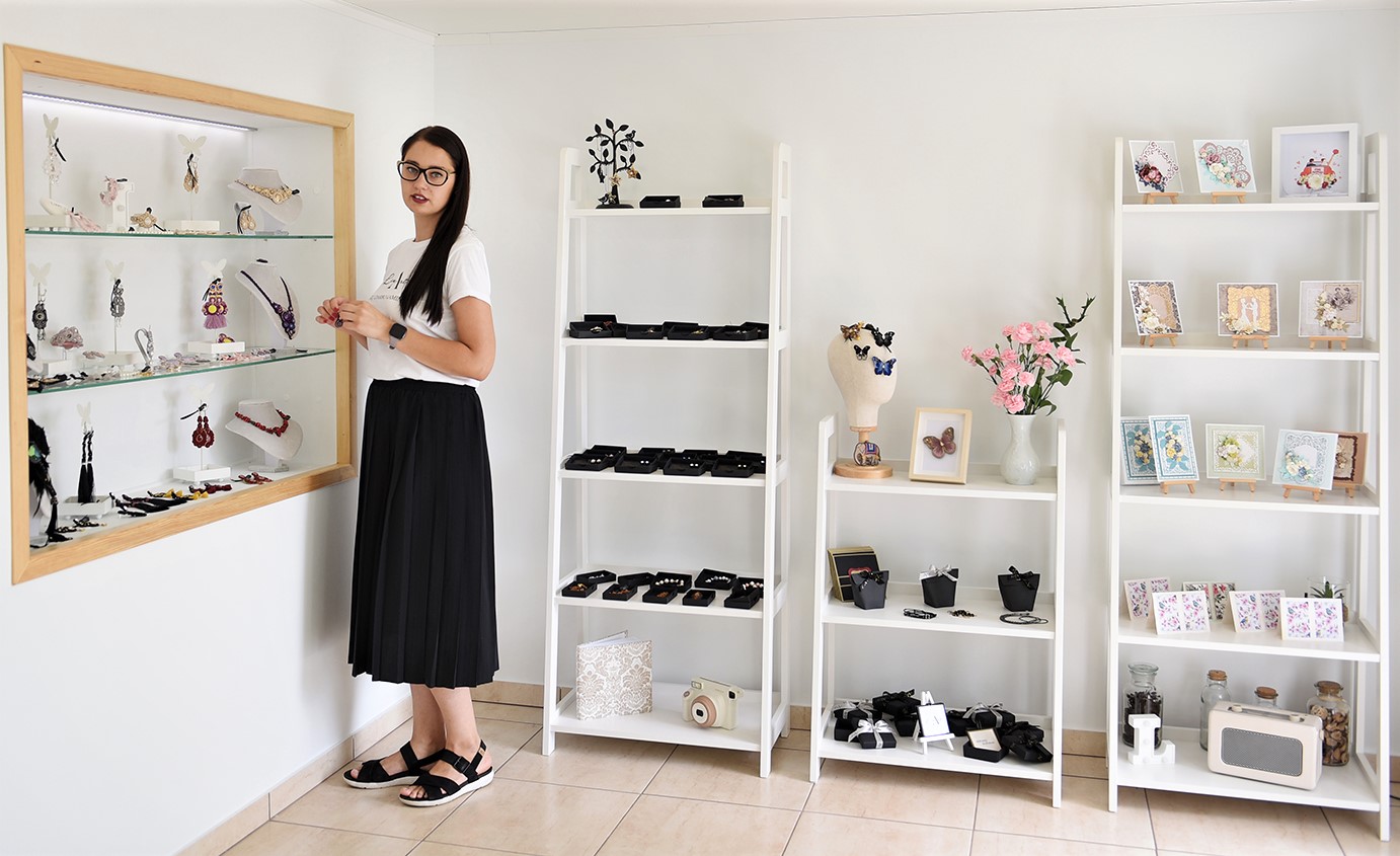 gali ir padaryti“ / Agnė Linartė rankų darbo gaminių studijoje „LinArt“.