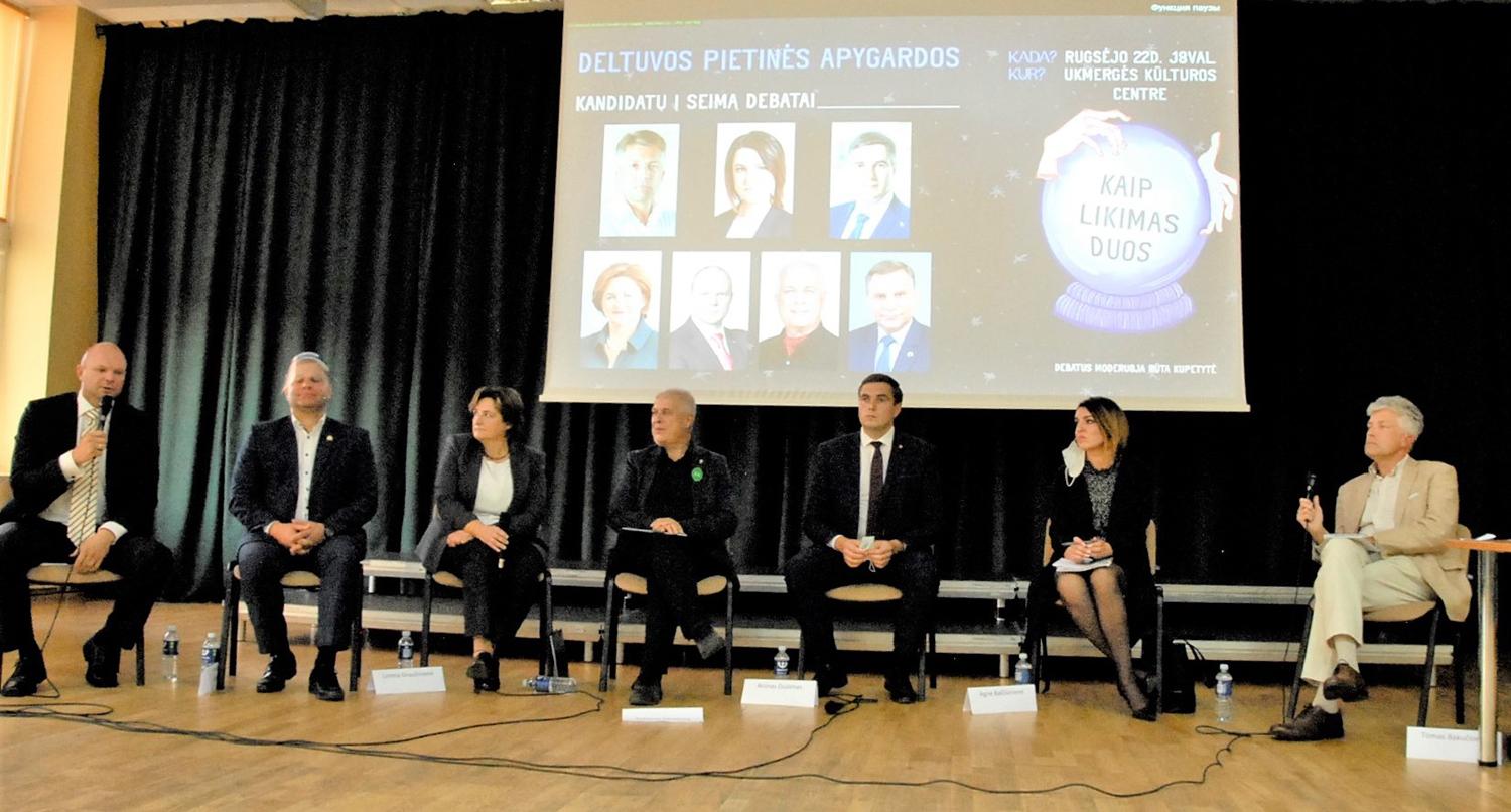 Kandidatai savo pozicijas išsakė debatuose / Dainiaus Vyto nuotr. Į renginį susirinko ir savivaldos rinkimų dalyviai