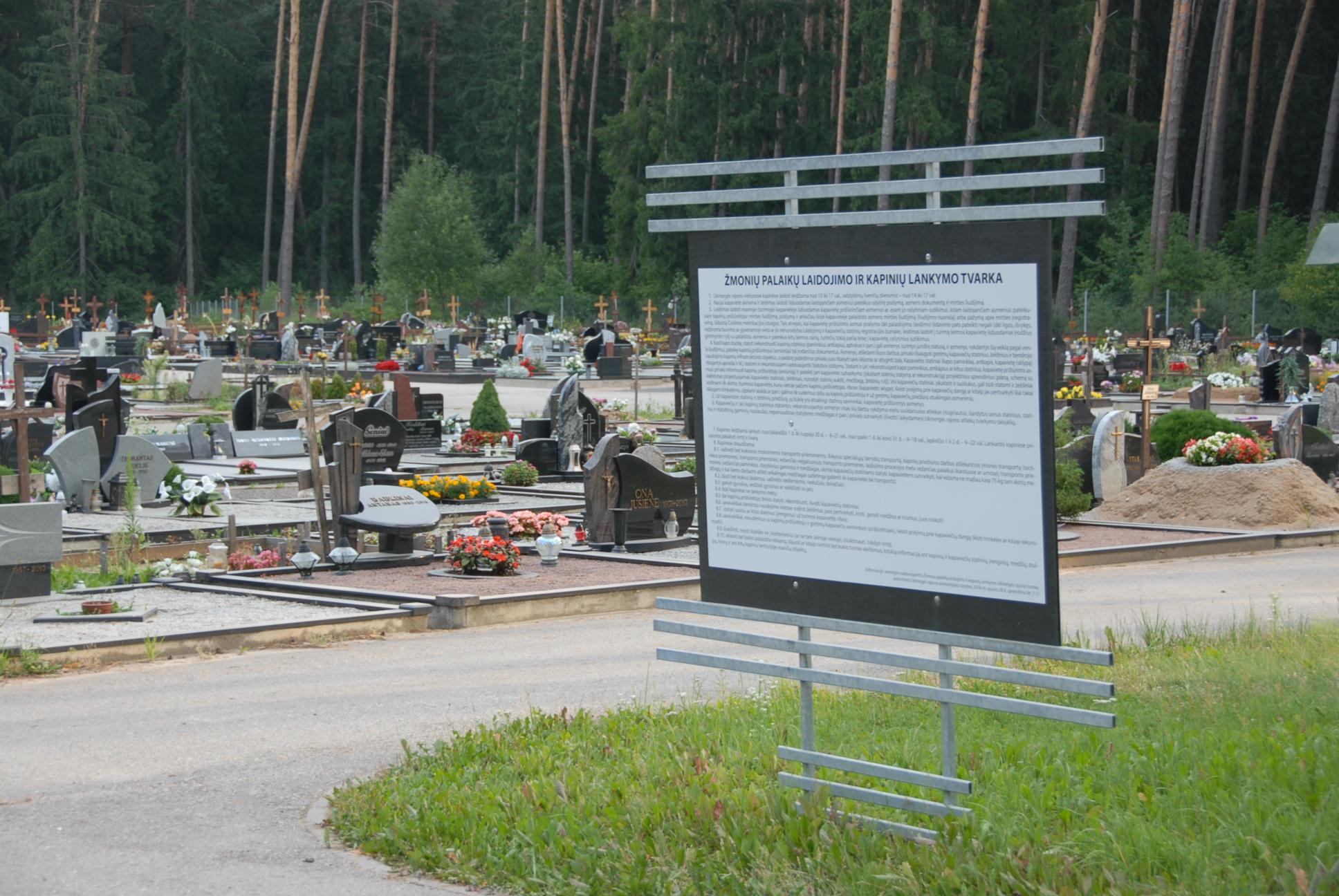 Kapinėse šeimininkauja „gėlininkai“ /