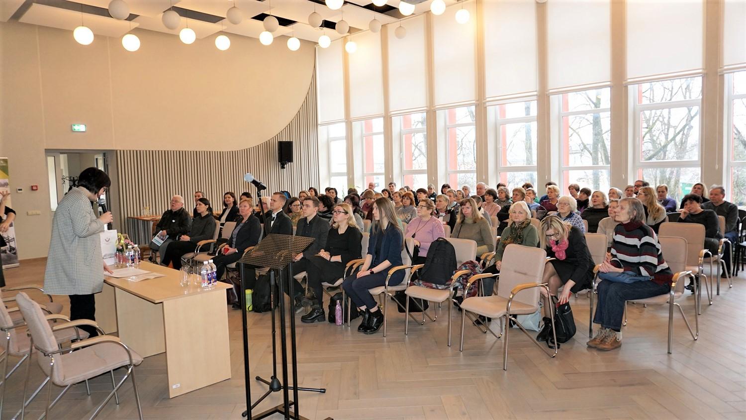 Konferencijoje – dėmesys kurčiųjų problemoms / Konferencijoje aptartos kurčiųjų problemos.