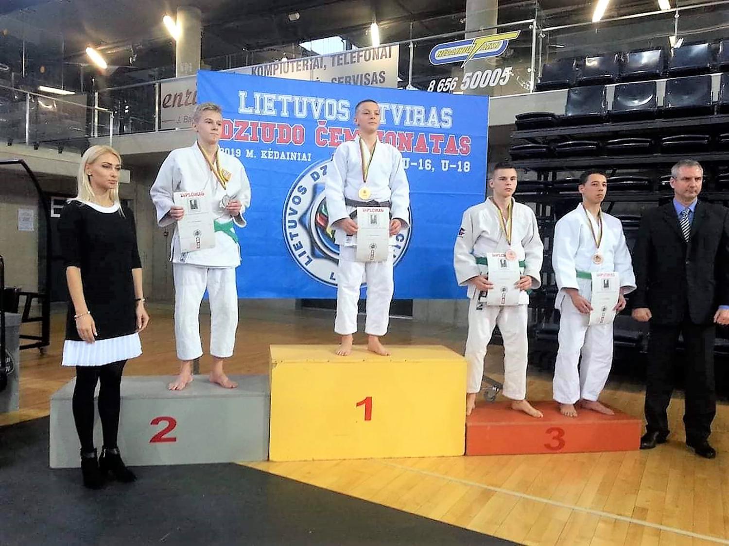 Kovėsi dziudo imtynininkai /