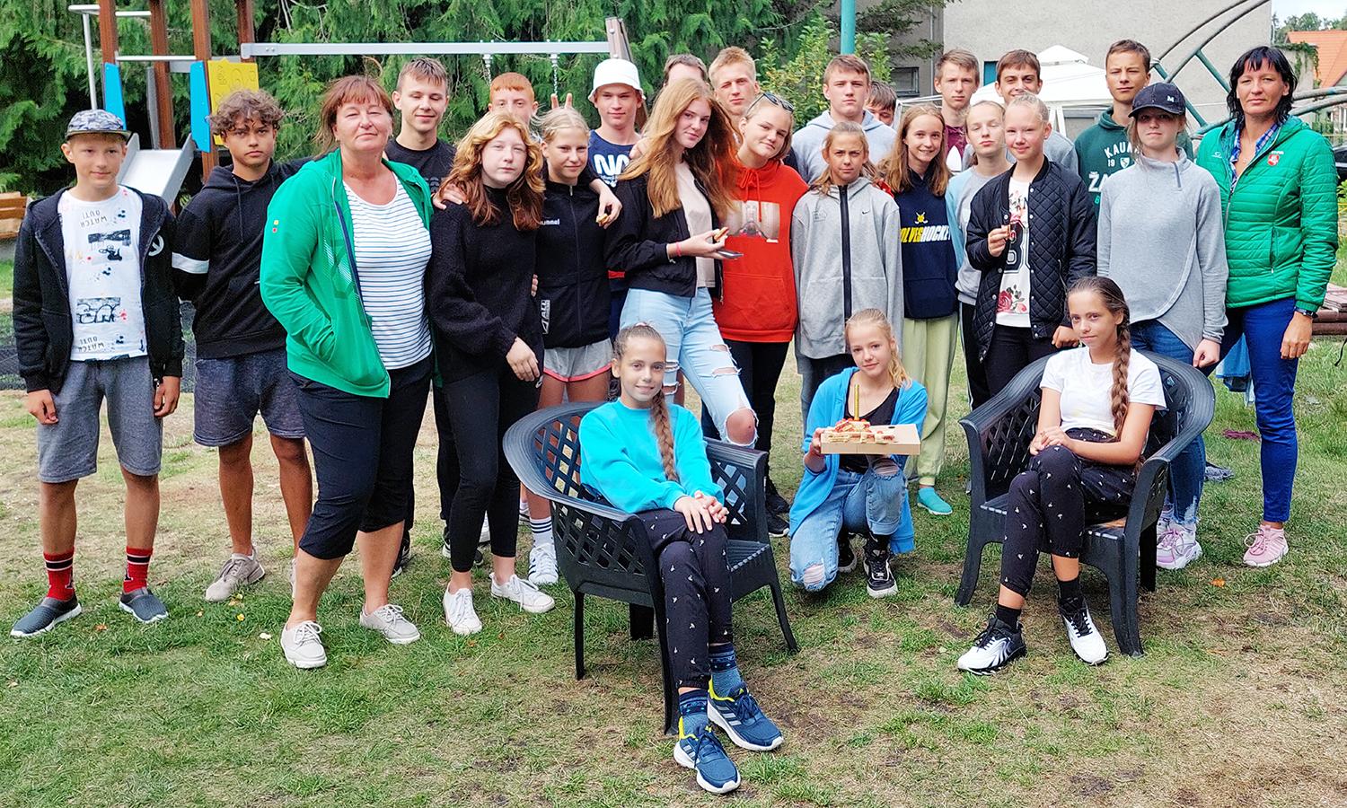 Krepšininkų stovykla – Palangoje / Pasveikinti ir gimtadienius šventusieji vaikai.