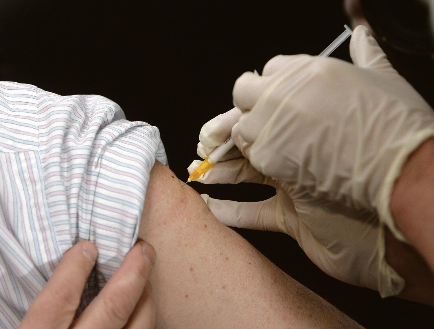 Kuo nustebintume mokslininkus E. Jennerį ir L. Pasterą? / iš „Santarvės“ archyvo