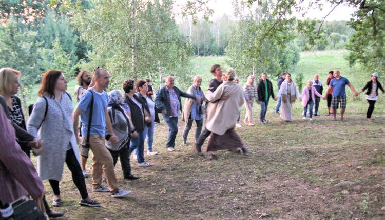 Kviečia į šventę Karališkių kaime /