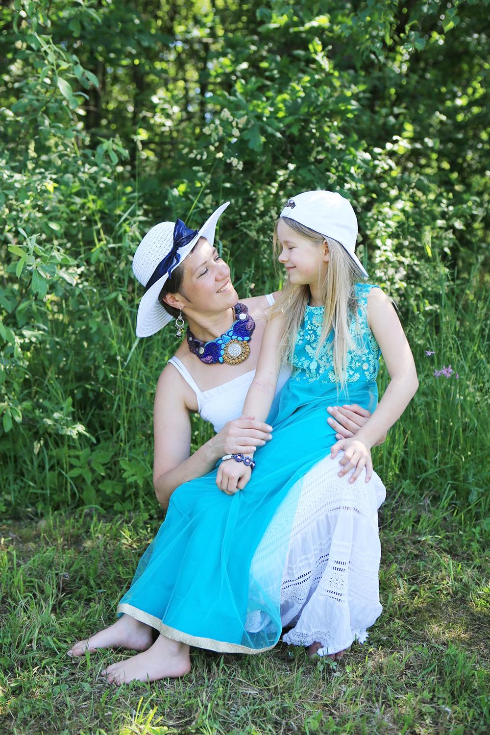 Lauko darželis kuria naują grupę / S. Kriaučiūnienė su dukra Ema.