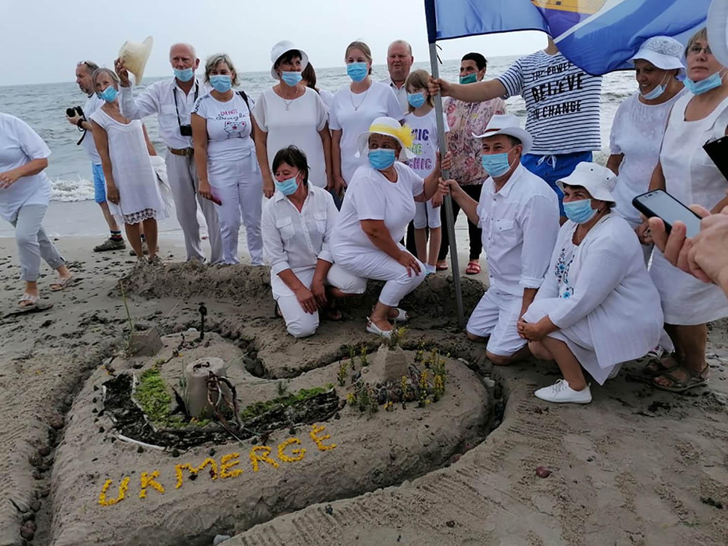 Lietuvos kaimo bendruomenių nariai susitiko pajūryje / Ukmergės krašto bendruomenių sąjungos atstovai vyko į Karklę.