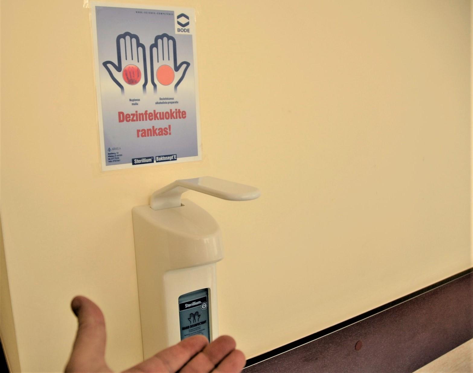 Ligonines pasieks 20 tūkst. litrų dezinfekcinio skysčio /