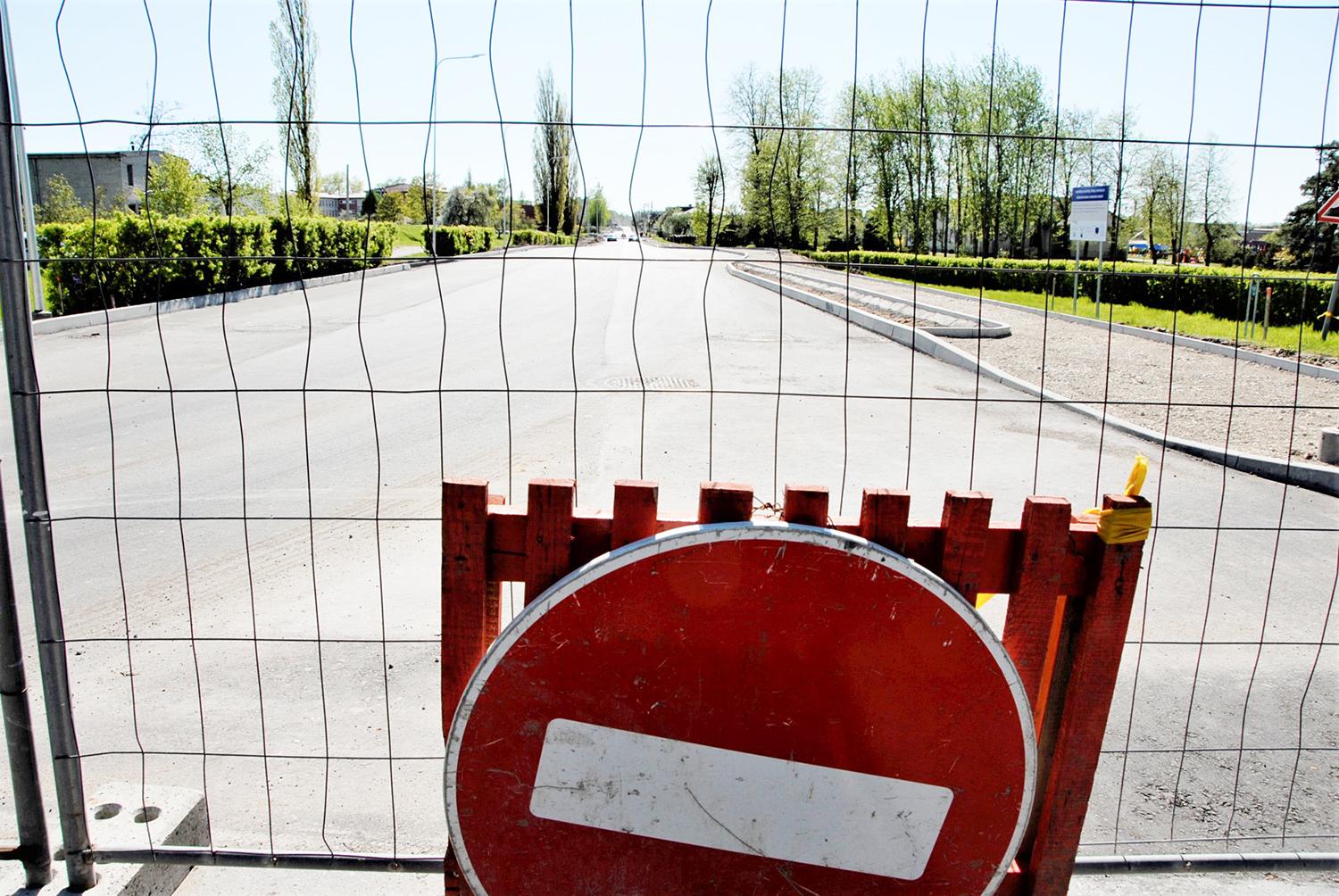 Linų gatvę žada remontuoti iki rudens / Gatvė asfaltuota