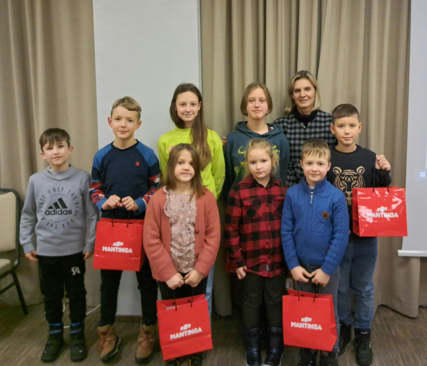 Marijampolėje / Jaunieji šachmatininkai.