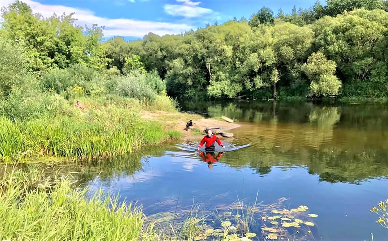 Maudymosi vietas pažymės / Patikrintas maudymosi vietų saugumas.  Ukmergės PGT nuotr.