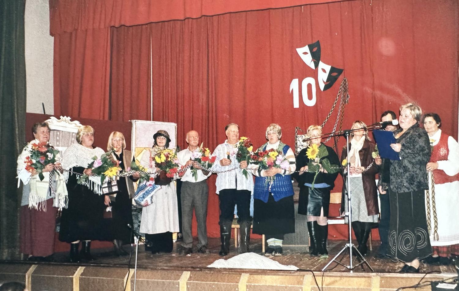 Mėgėjų teatras „Palėpė“ puoselėja teatrinę kultūrą Vepriuose /