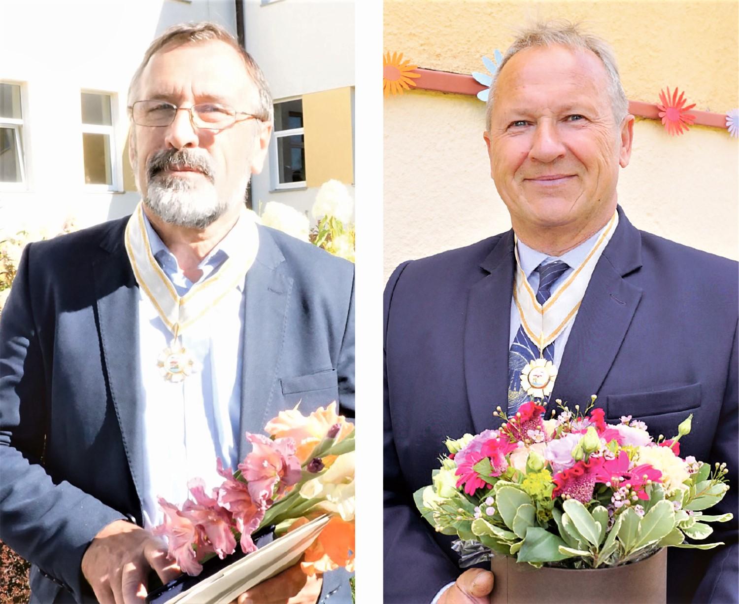 Mero padėkos ženklais apdovanoti du mokyklų vadovai / Daivos Zimblienės nuotr. Mero padėkos ženklai įteikti buvusiam Jono Basanavičiaus gimnazijos direktoriui Valentinui Gendviliui ir buvusiam Senamiesčio progimnazijos direktoriui Arūnui Kerzai.