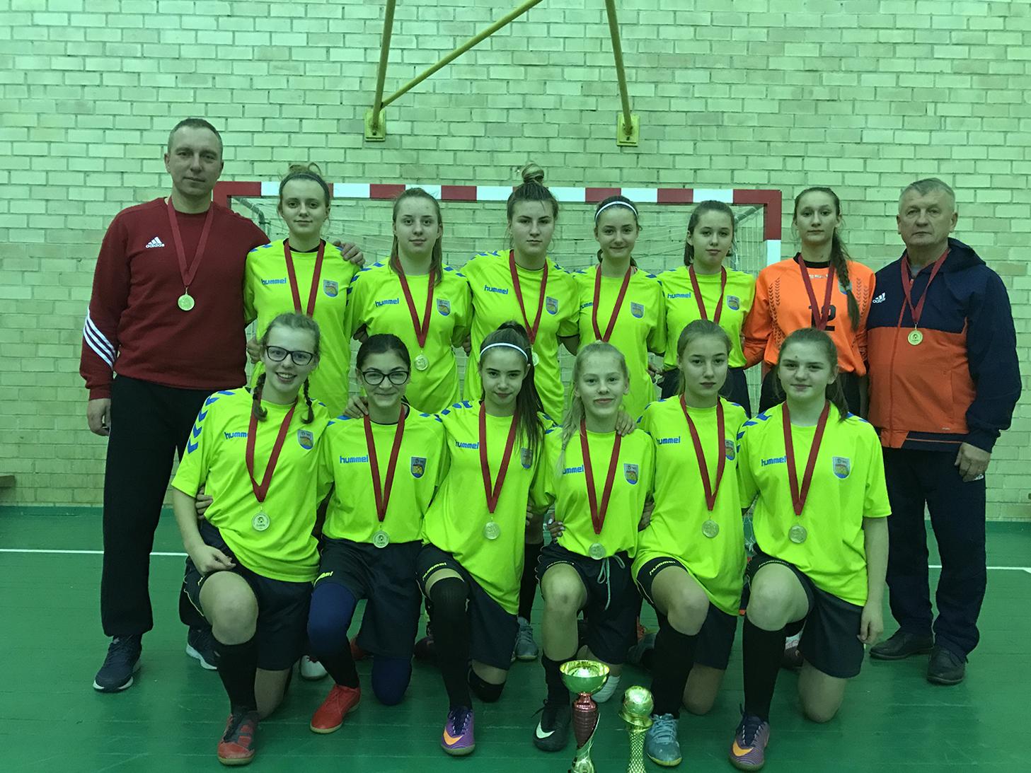 Metus pradėjo pergalėmis /