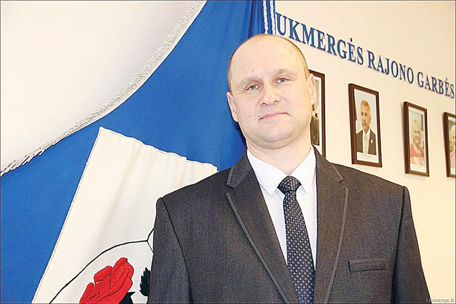 Miesto seniūnijai vadovaus Žilvinas Dirsė / Miesto seniūnu dirbs Ž. Dirsė.