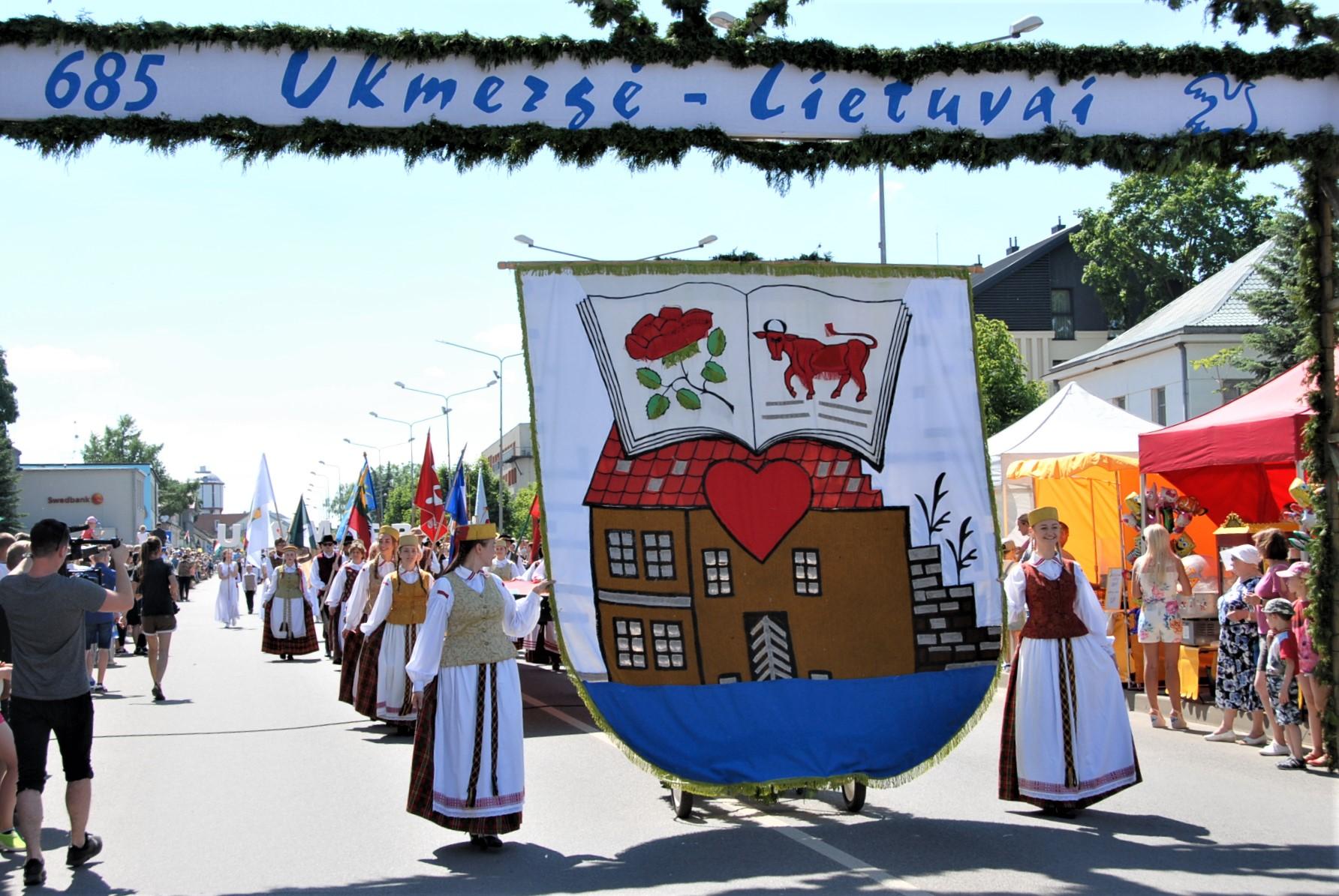 Miesto šventės programoje pasigedo eisenos /