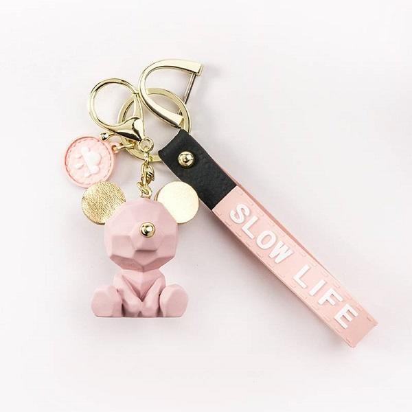 Nebrangių simbolinių dovanų idėjos /