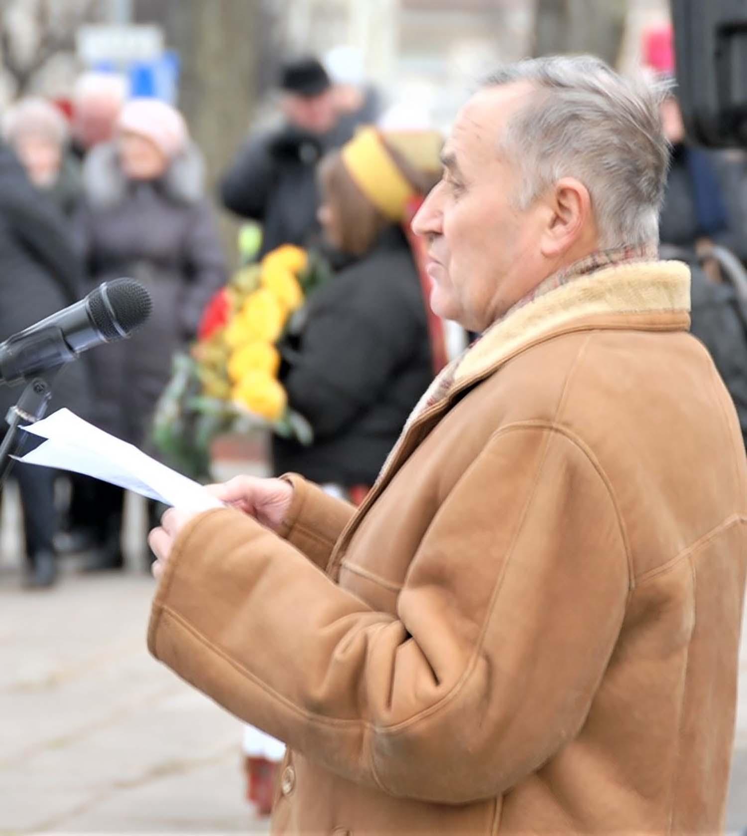 Neišsakytos mintys prie Nepriklausomybės paminklo /