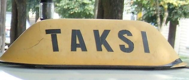 Nuo keleivio nukentėjo taksistas /