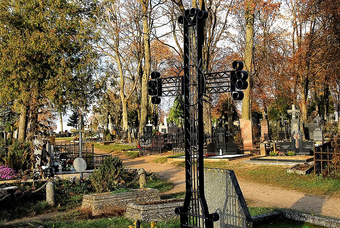 Nuo lapkričio 1-osios kapinėse bus pokyčių / Gedimino Nemunaičio nuotr. Amžinojo poilsio vietose privalu laikytis nustatytos tvarkos.