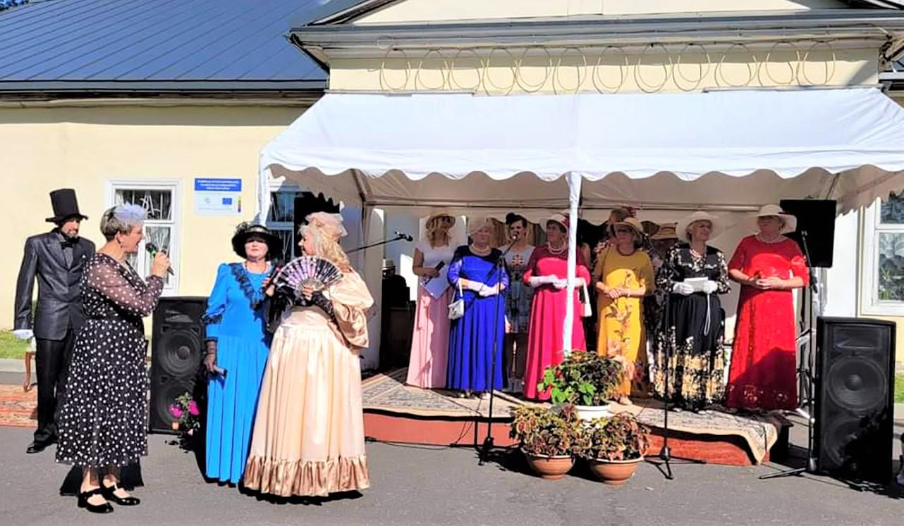Paminėtas dvaro jubiliejus / Šventės pradžia nukėlė į senus dvaro laikus.