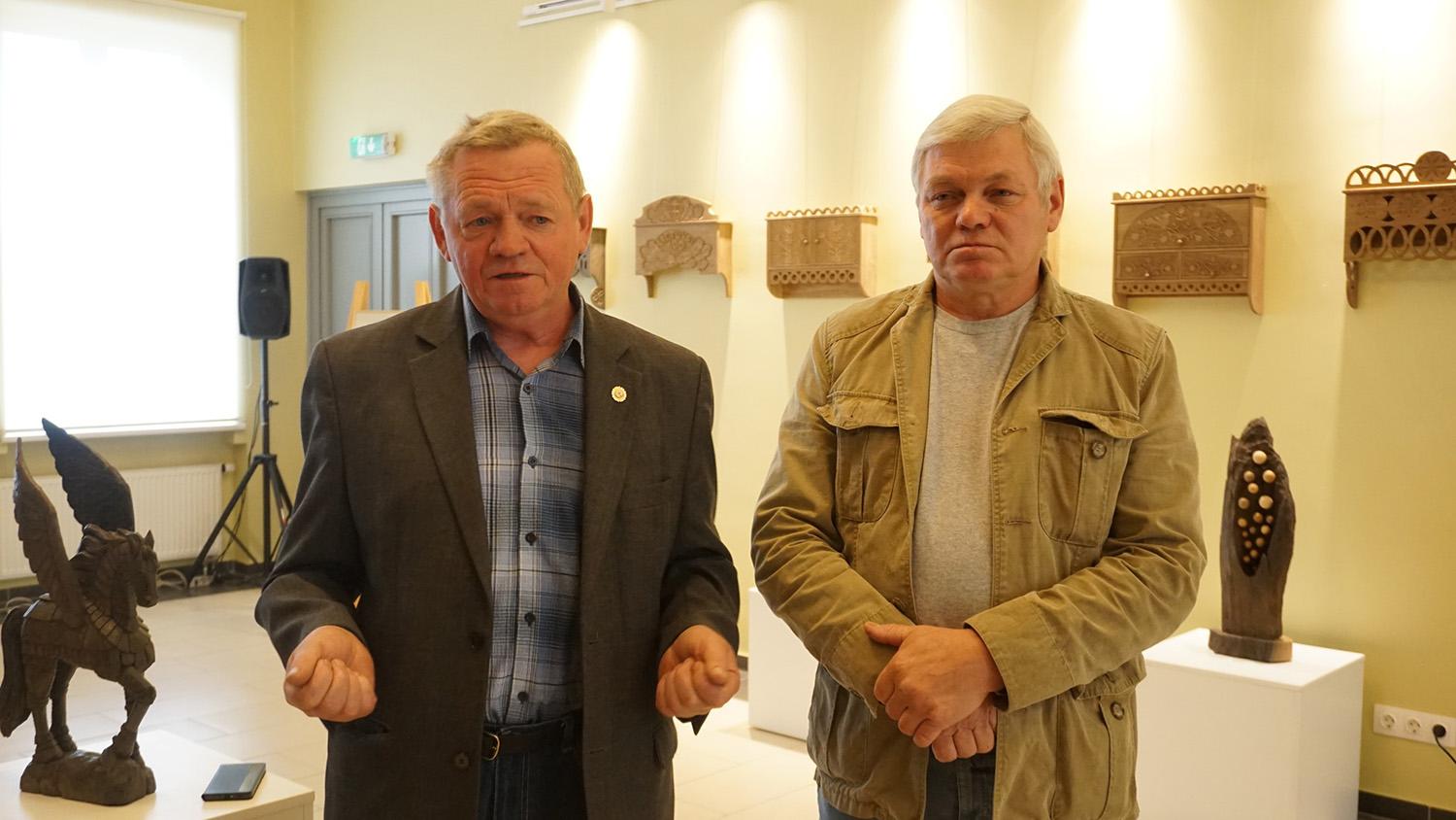 Parodoje – Rimanto ir Stanislovo Zinkevičių kūryba / Kraštotyros muziejuje eksponuojami brolių Zinkevičių darbai.