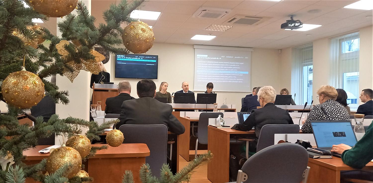 Paskutinis posėdis – su šventine dvasia / Autorės nuotr. Posėdis – Kalėdų dvasia.