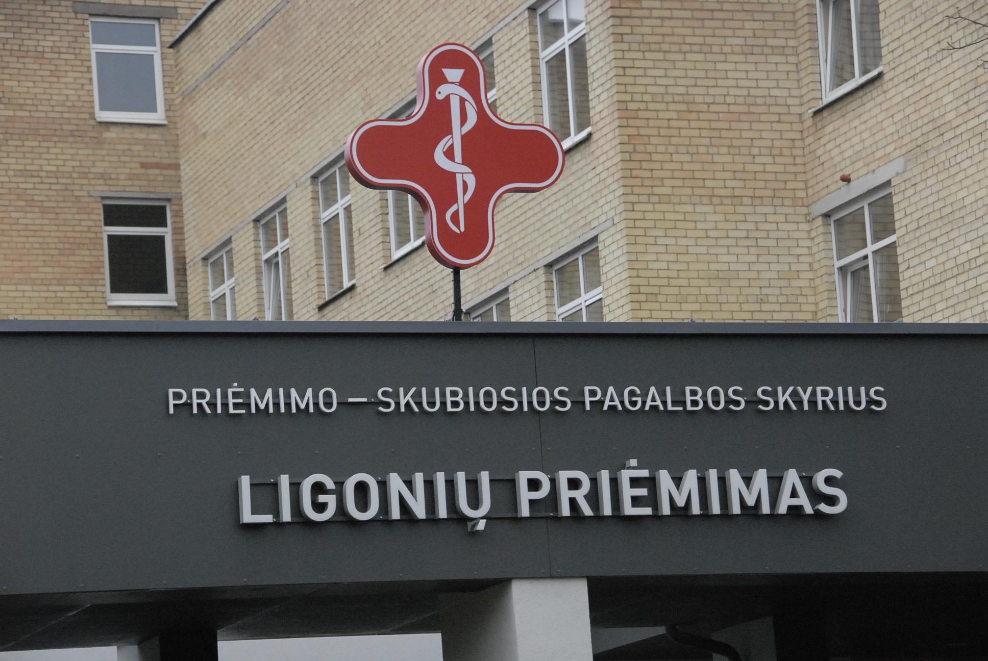 Per galvą – puodeliu ir buteliu /