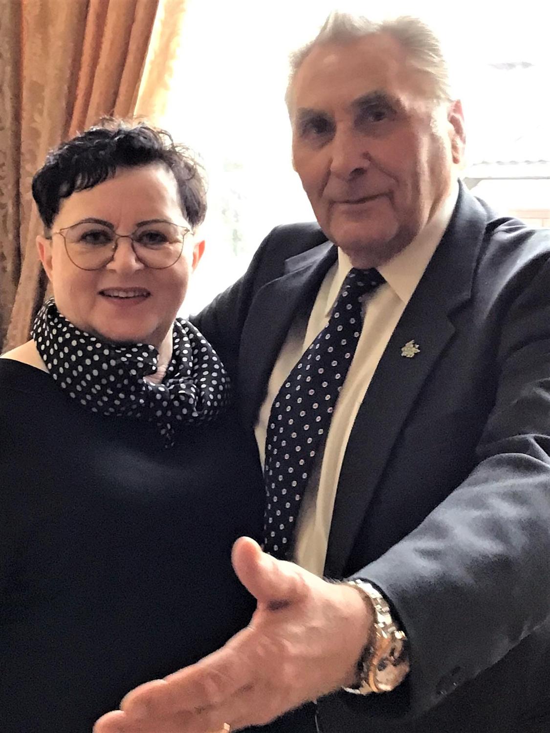 Pirmininke išrinko naujai kadencijai / Vaidutę Sakolnikienę pasveikino šios organizacijos garbės pirmininkas Algimantas Kacevičius.