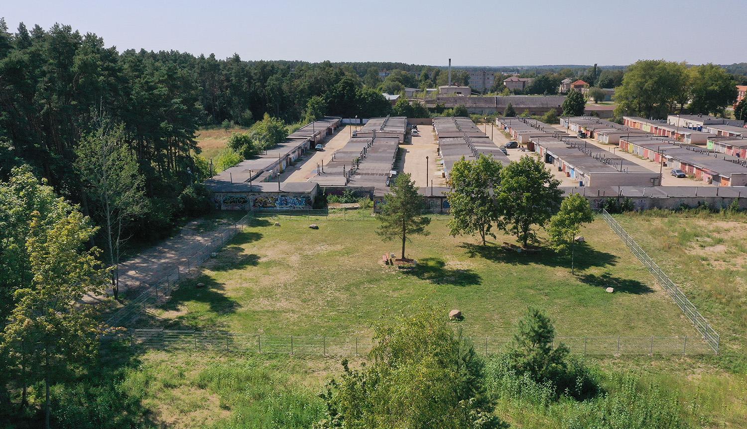 Pivonijos mikrorajone įrengta šunų vedžiojimo aikštelė / Dainiaus Vyto nuotr. Naujoji šunų vedžiojimo aikštelė.