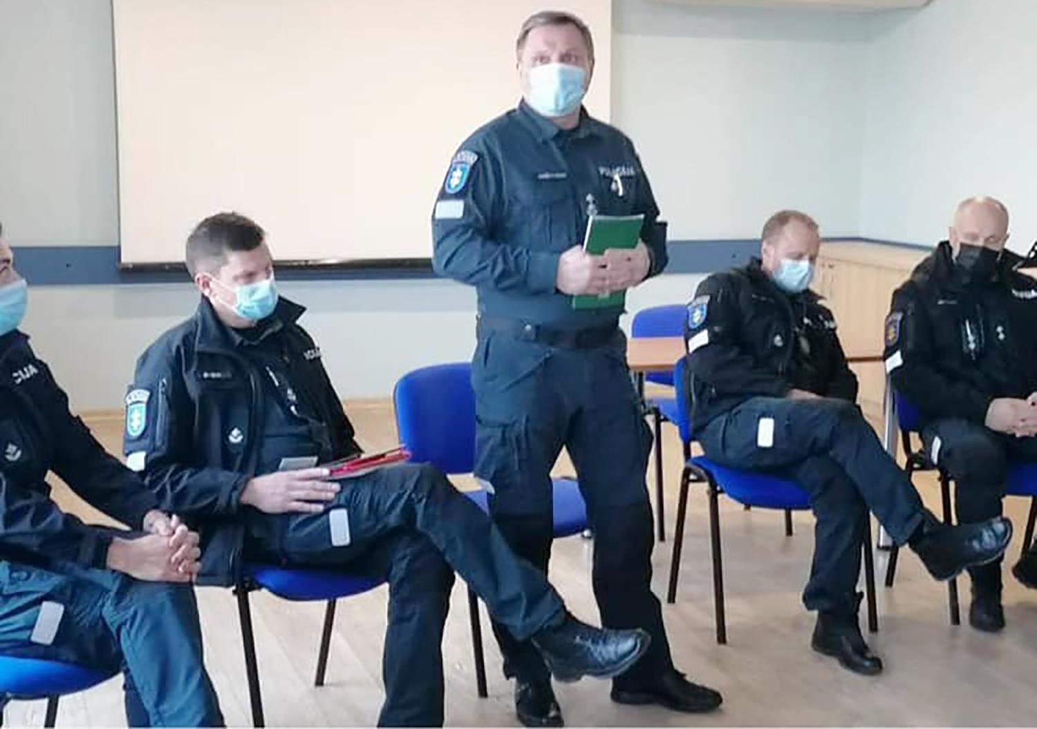 Policija – susitikime su rajono ūkininkais / Rajono policijos komisariato vadovas Saulius Kazlauskas pristatė teritorijas aptarnaujančius vyriausiuosius tyrėjus.