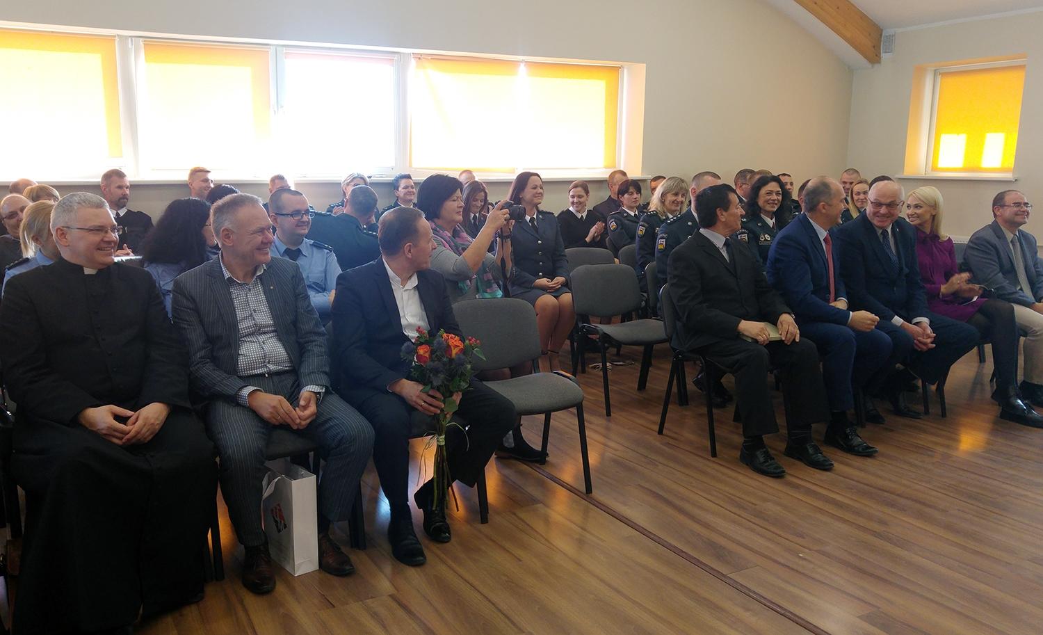 Policijos padėkos – bebaimiams ukmergiškiams / Policijos komisariate paminėta Angelų sargų diena. Autorės nuotr.