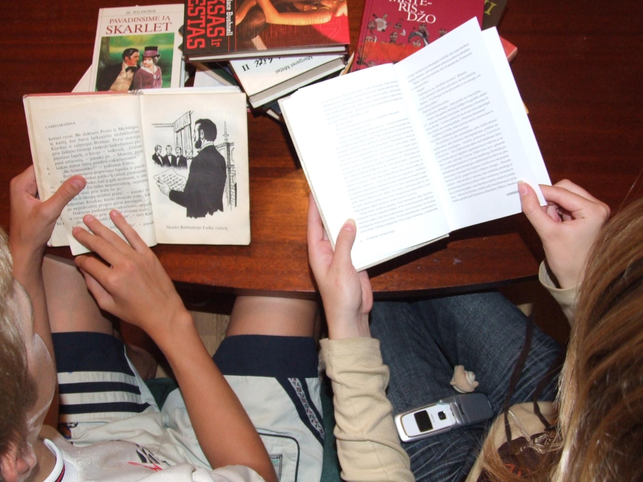 Prasidėjo skaitymo iššūkis „Vasara su knyga“ /