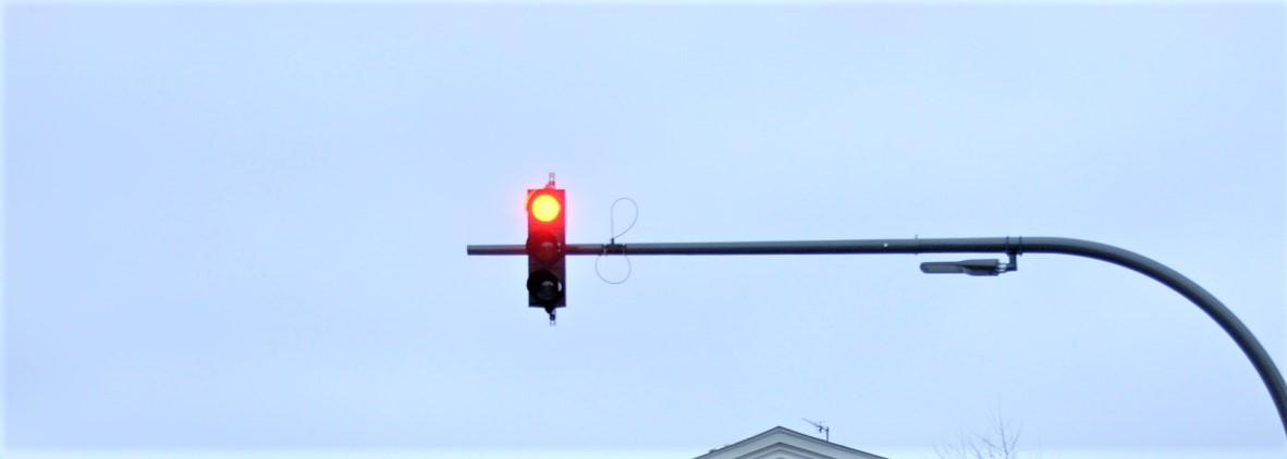 Priminė apie nepastatytą šviesoforą /