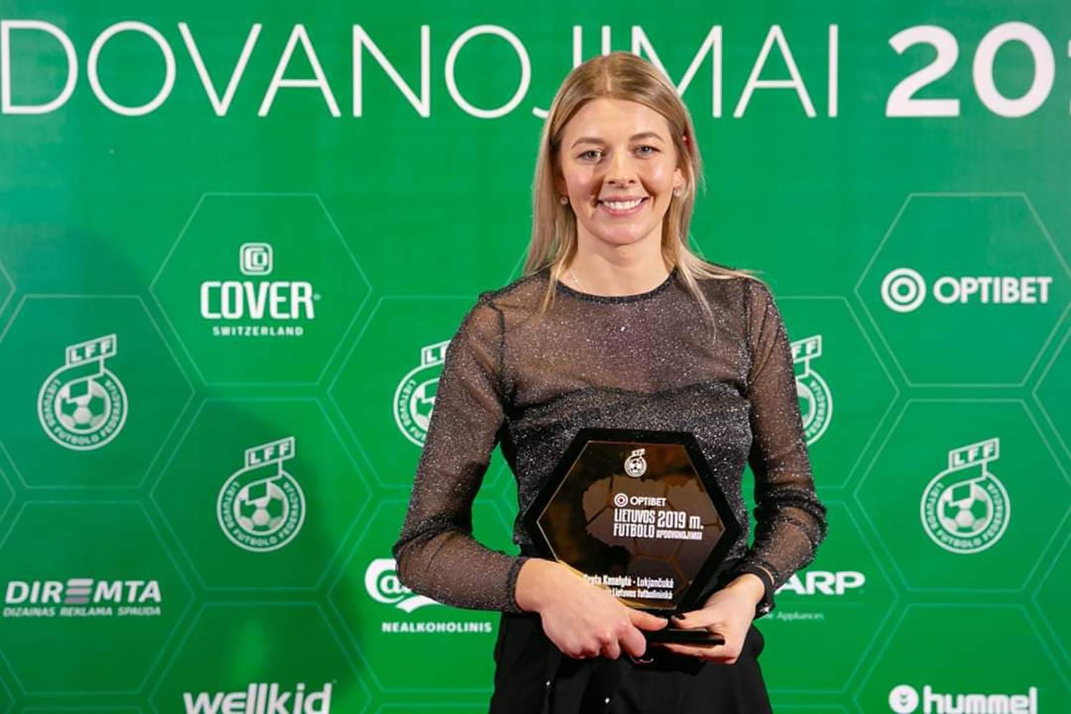 Pripažinta absoliučiai geriausia metų žaidėja / Apdovanojimą pelniusi G. Kaselytė-Lukjančukė sportinę karjerą pradėjo Ukmergėje.