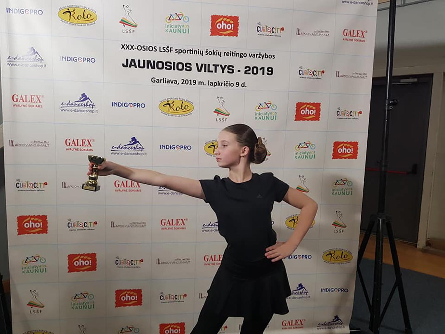 Prizų laimėjo jaunieji šokėjai / Ema Grikšaitė.