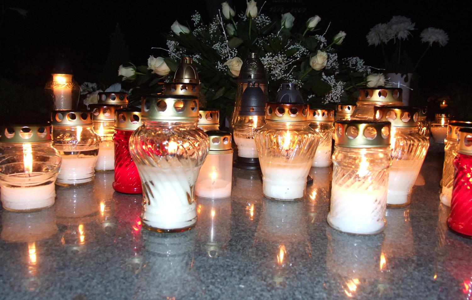 Ragina artimųjų kapų neapkrauti /