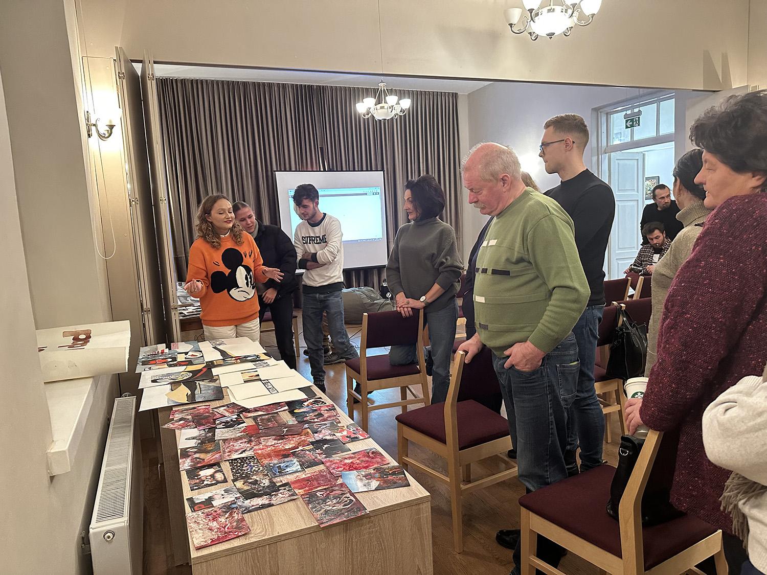 Rezidencija kvies menininkus į Ukmergę / Autorės nuotr. Menininkai pristatė savo patirtis ir projektus.