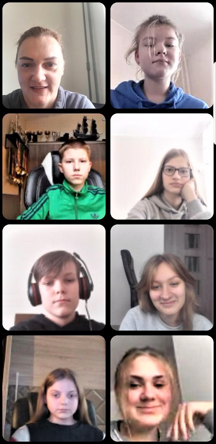 Sėkmė lydėjo geografinių žinių konkurse / Konkurso dalyviai ir mokytoja J. Kuodienė.