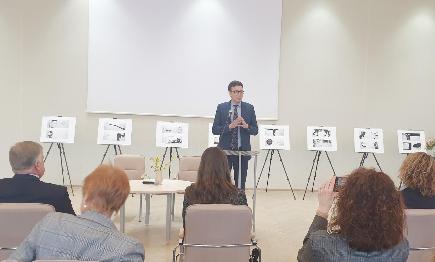 Siekia keisti visuomenės požiūrį į teismus / Lietuvos teisėjų asociacijos pirmininkas G. Sagatys pristatė organizacijos veiklą.  Autorės nuotr.